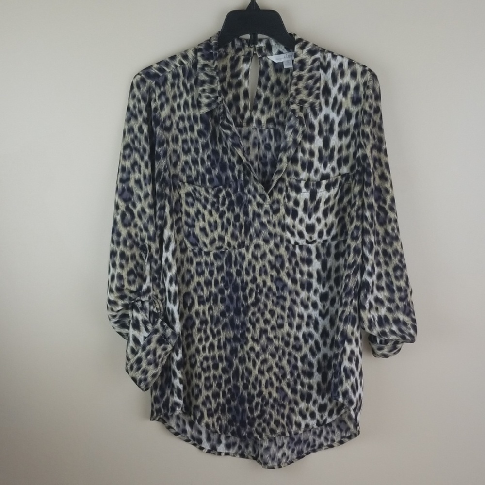 Charming Charlie Lepra print long sleeve tee used.